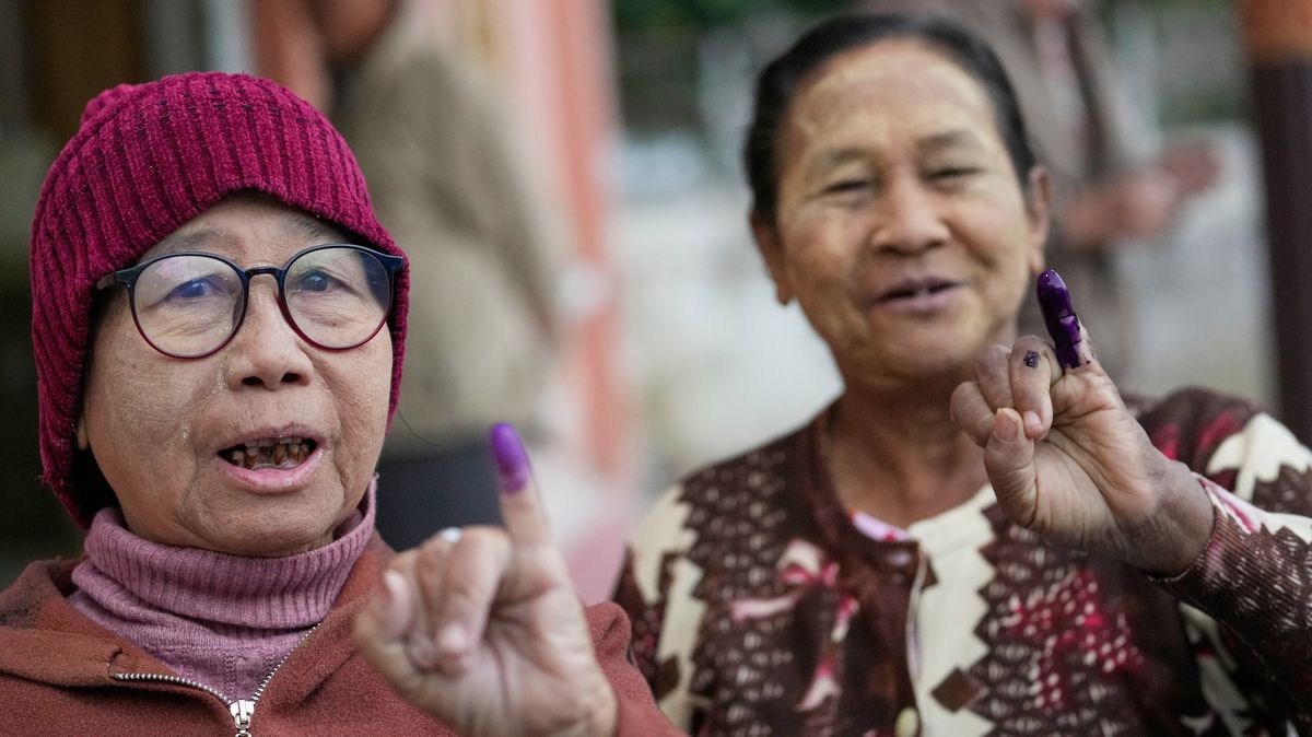 Za lajk na facebooku do vězení. Tyhle volby jsou fraška, zní z Barmy